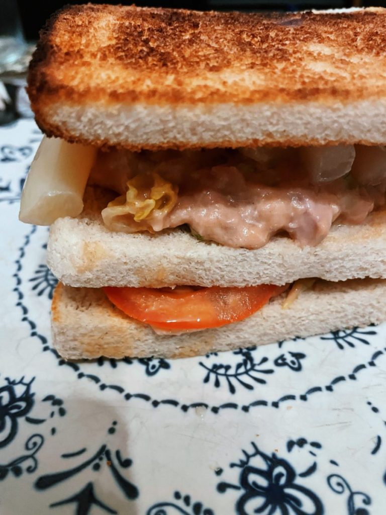 El sándwich tres pisos